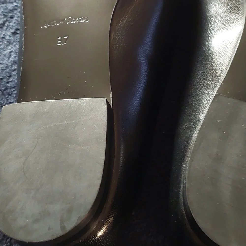 Black Leather Horsebit Loafers with Gold Hardware